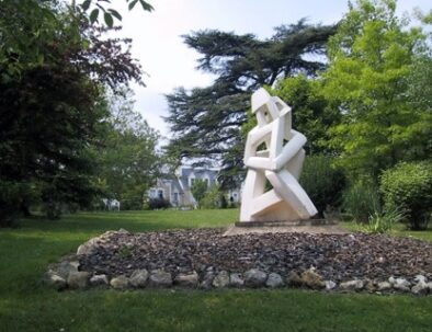 Vu sur une statue au jardin botanique du prieuré d'Orchaise